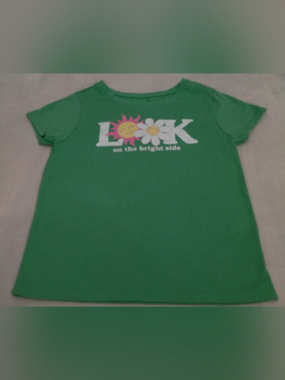 Garanimals Green Short Sleeve Tee with Sun & Daisy Graphic